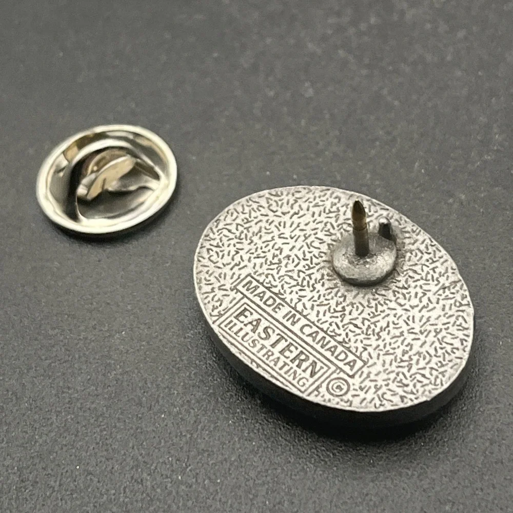 Vermont USA Silver Tone Eastern Illustrating Lapel Hat Pin‎